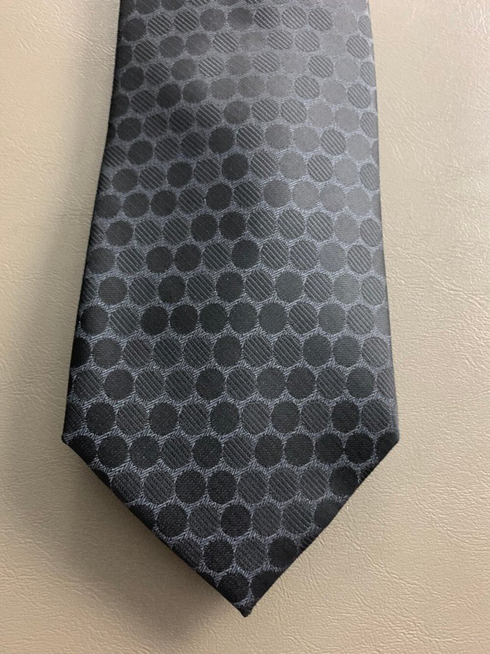Perry Ellis Men's 3'' 100% Polyester Neck Tie, Black Naylon Dot Geometric